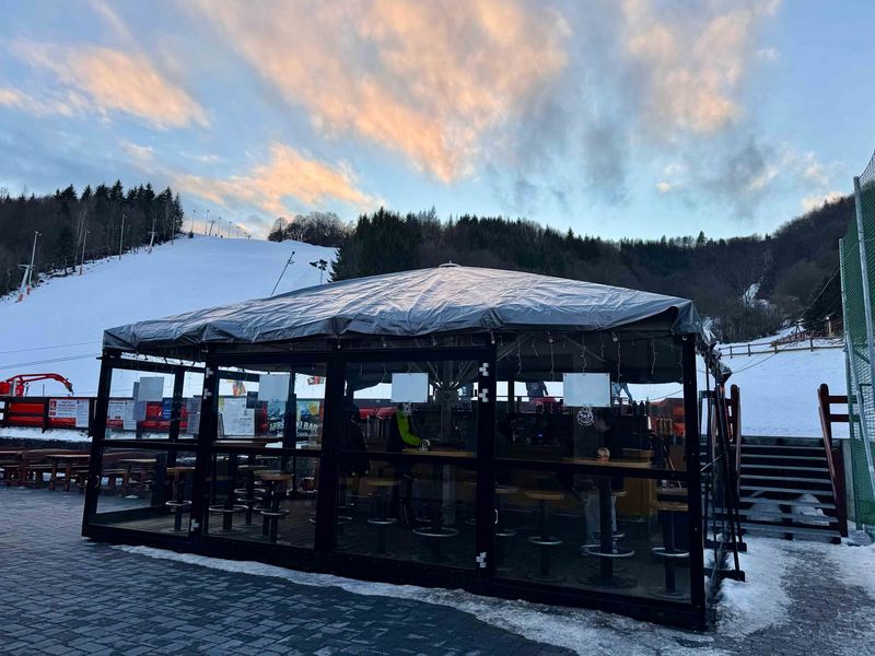 Aprés-ski bar
